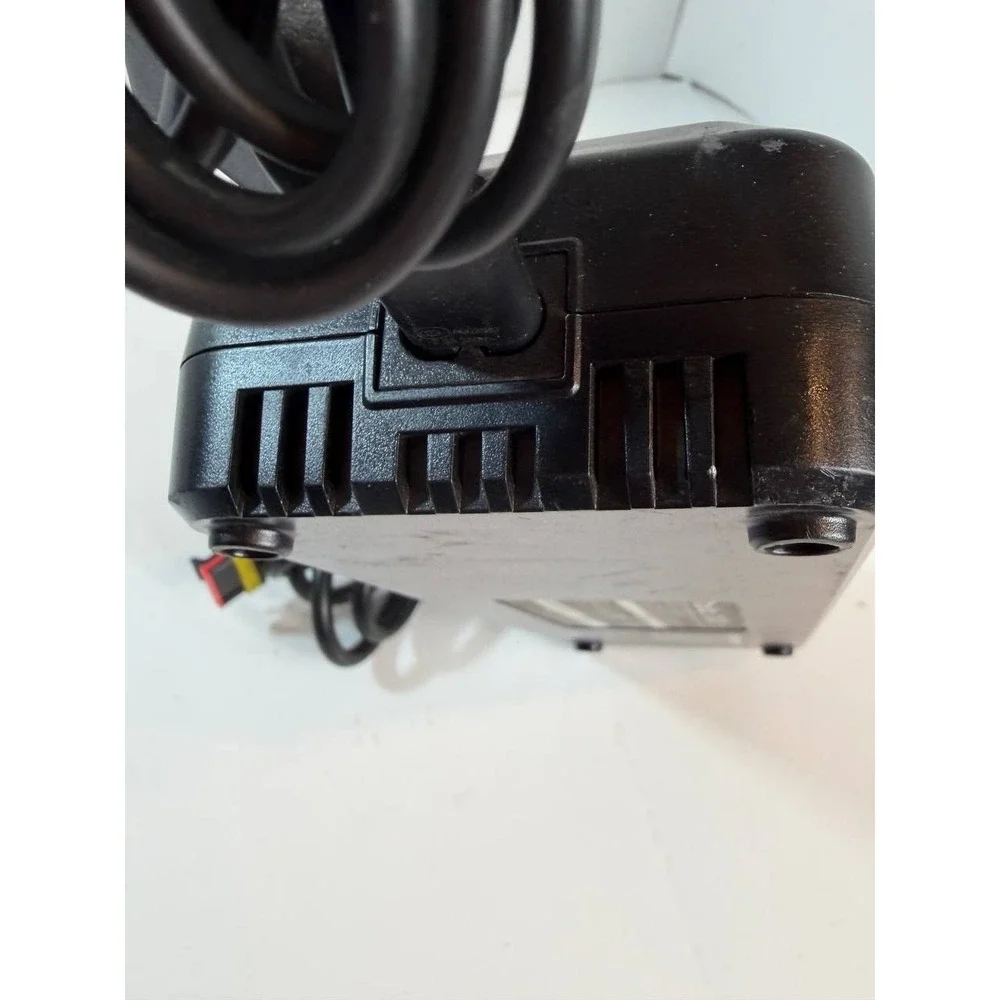 Makita genuine dc4001